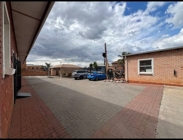 1,560M² WAREHOUSE FOR SALE IN SUNDERLAND RIDGE